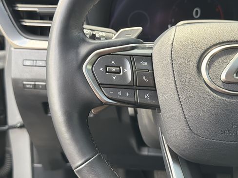 Used 2025 Lexus GX 550 w/ Accessory Package (2T) AWD/4WD image 36
