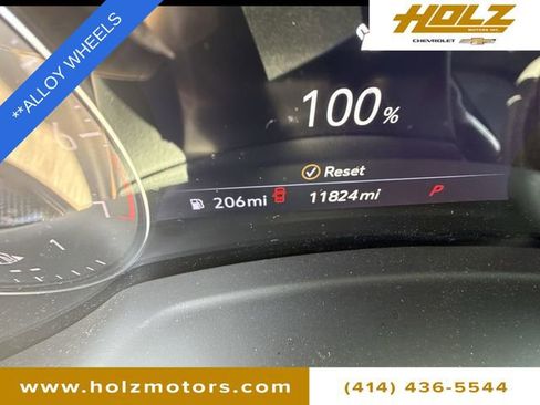Used 2023 Buick Envision Essence FWD image 12