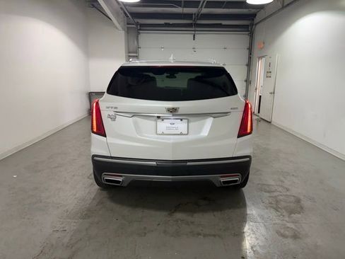 Used 2022 Cadillac XT5 Premium Luxury w/ LPO, Floor Liner Package image 5
