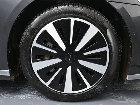 Used 2024 Lucid Air Grand Touring image 13