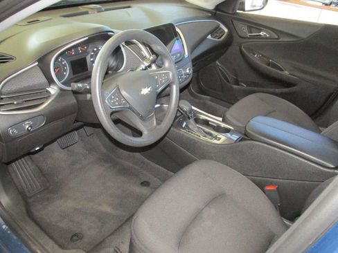 Used 2024 Chevrolet Malibu LT image 6