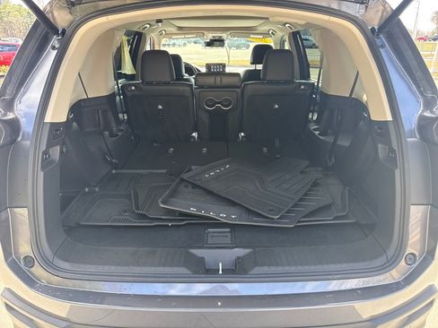 Used 2025 Honda Pilot Elite image 27