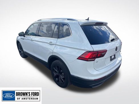 Used 2024 Volkswagen Tiguan SE AWD/4WD image 9