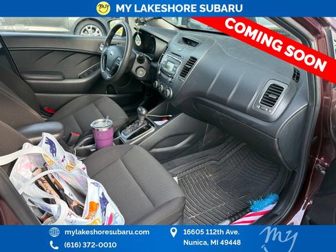 Used 2017 Kia Forte LX FWD image 11