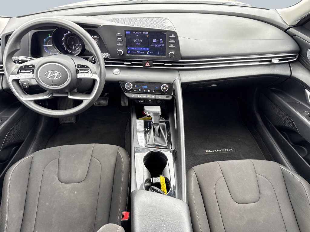 Used 2022 Hyundai Elantra Blue FWD image 13