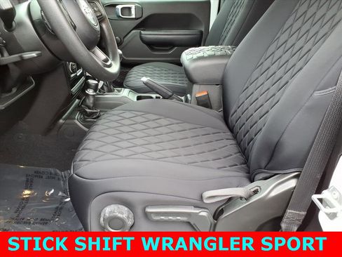 Used 2022 Jeep Wrangler Sport image 13