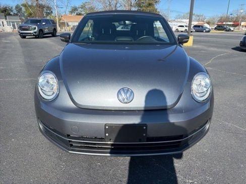 Used 2013 Volkswagen Beetle TDI image 5