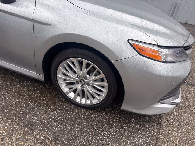Used 2019 Toyota Camry XLE w/ Driver Assist Package FWD image 3