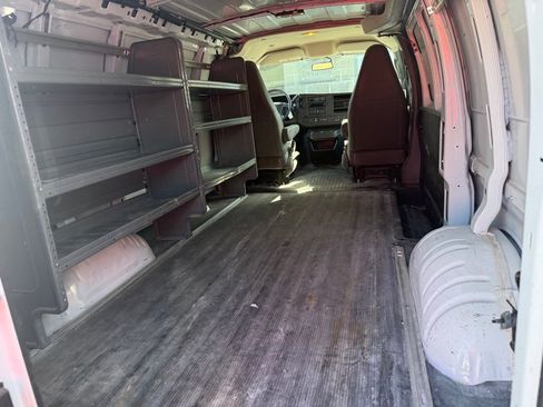 Used 2020 Chevrolet Express 2500 w/ Driver Convenience Package RWD image 3