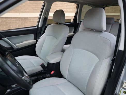 Used 2017 Subaru Forester 2.5i Premium w/ All-Weather Package image 17