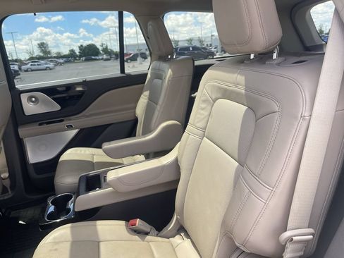 Used 2022 Lincoln Aviator Reserve w/ Equipment Group 201A AWD/4WD image 28