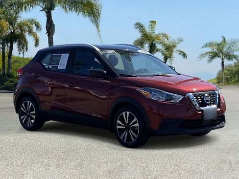 Certified 2020 Nissan Kicks SV FWD image 6