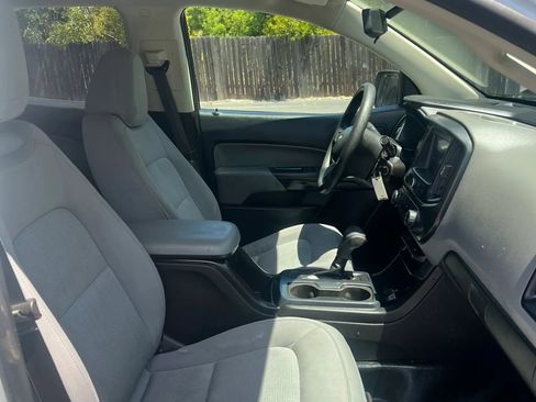 Used 2018 Chevrolet Colorado W/T RWD image 12