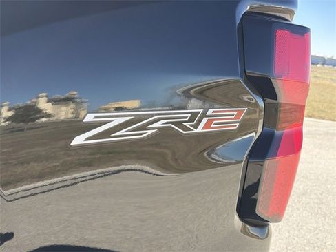 Certified 2024 Chevrolet Colorado ZR2 w/ ZR2 Convenience Package III image 31