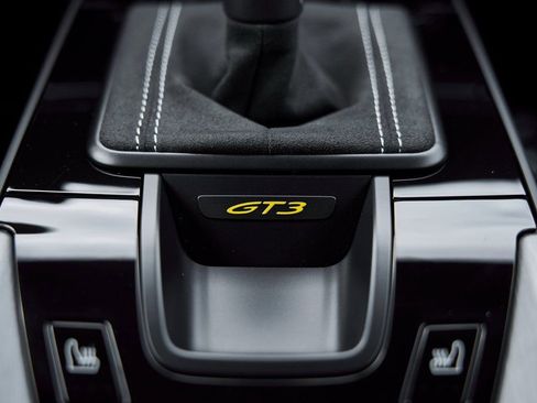 Used 2025 Porsche 911 GT3 w/ Chrono Package RWD image 59