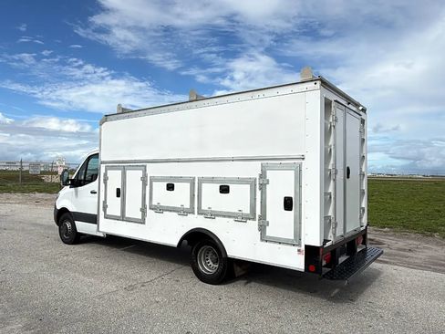 Used 2019 Mercedes-Benz Sprinter 170 image 4