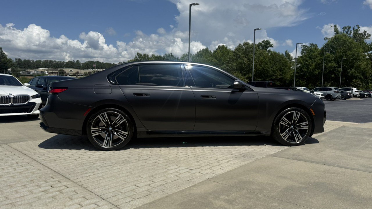 Used 2023 BMW 760i xDrive w/ Executive Package AWD/4WD image 9