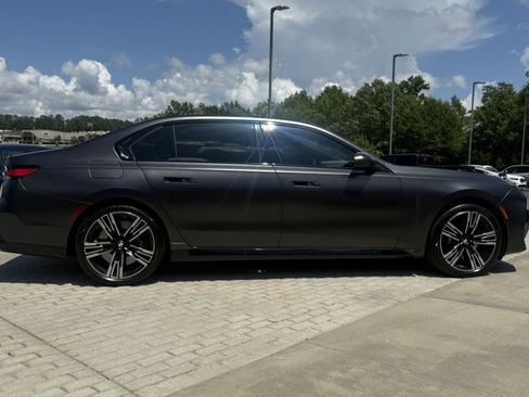 Certified 2023 BMW 760i xDrive w/ Executive Package AWD/4WD image 9