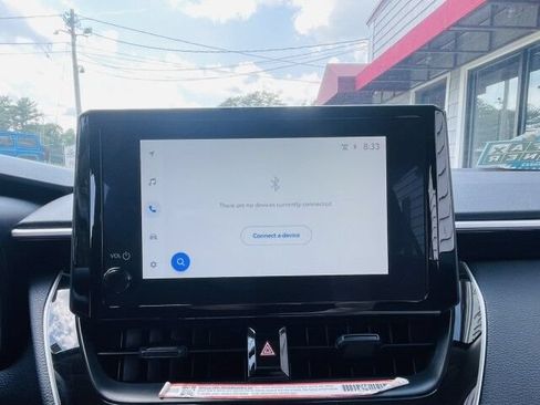 Used 2025 Toyota Corolla LE FWD image 24