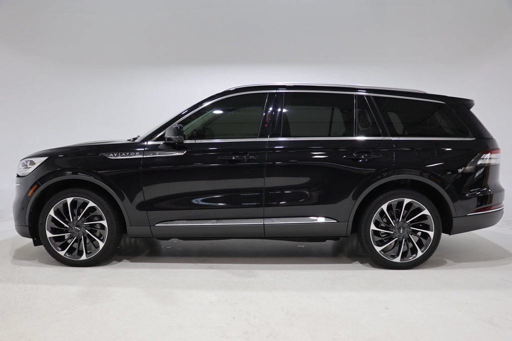 Used 2020 Lincoln Aviator Reserve w/ Equipment Group 202A AWD/4WD image 4