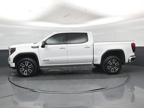 Used 2025 GMC Sierra 1500 AT4 w/ AT4 Premium Package AWD/4WD image 38