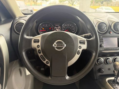 Used 2011 Nissan Rogue SV w/ Premium Pkg image 10