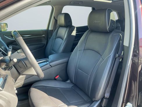 Used 2021 Buick Enclave Avenir w/ Avenir Technology Package image 10