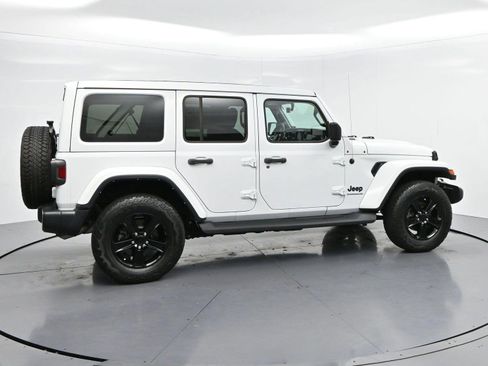 Used 2023 Jeep Wrangler Unlimited Sahara AWD/4WD image 8