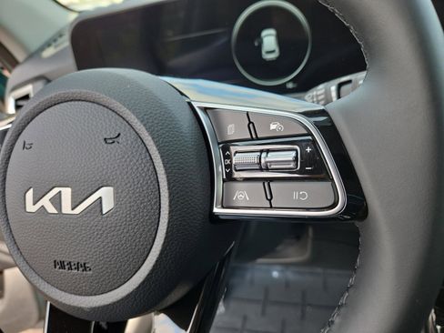 New 2026 Kia Seltos EX FWD image 36