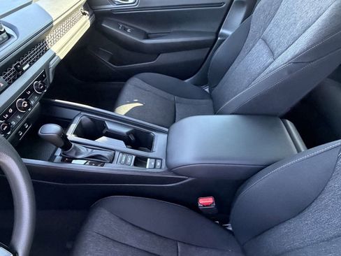 Used 2025 Honda Accord SE image 18