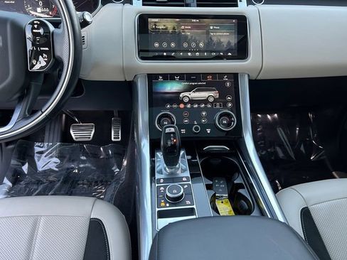Used 2022 Land Rover Range Rover Sport HSE Dynamic image 15