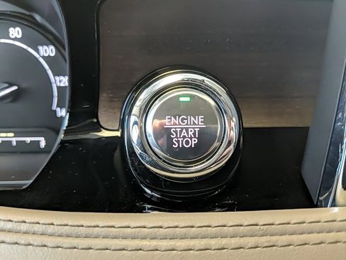 Used 2020 Lincoln Corsair Reserve w/ Appearance Package image 24