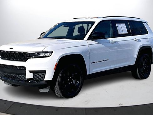 Certified 2022 Jeep Grand Cherokee L Laredo image 4