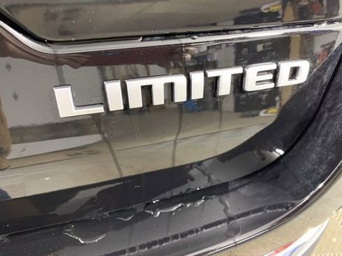 New 2025 Jeep Grand Cherokee Limited image 9