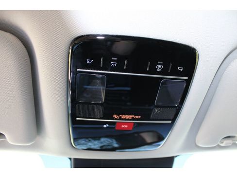 Used 2025 Hyundai Santa Fe SE image 31