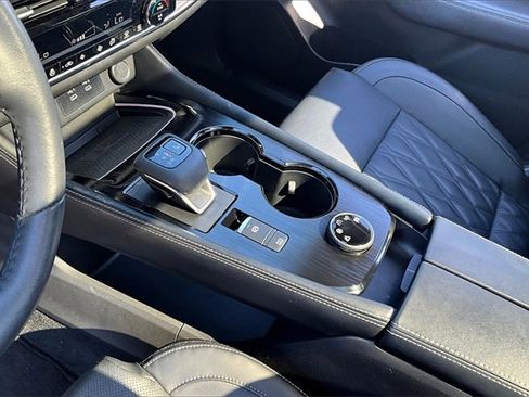 Certified 2024 Nissan Rogue Platinum image 15