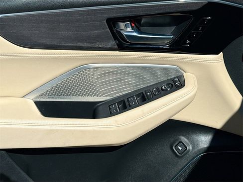 Used 2022 Acura MDX SH-AWD w/ Advance Package image 19