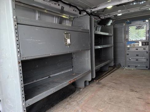 Used 2018 Ford Transit 250 148 Low Roof RWD image 17