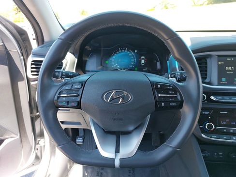Used 2019 Hyundai Ioniq Limited FWD image 18