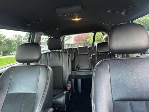 Used 2019 Dodge Grand Caravan SXT FWD image 16