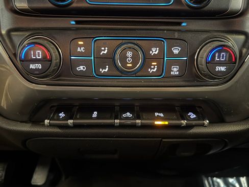 Used 2017 Chevrolet Silverado 1500 LT w/ Midnight Edition AWD/4WD image 16