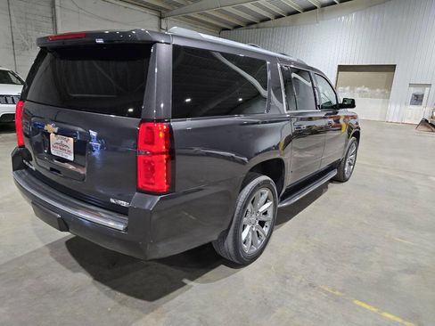 Used 2017 Chevrolet Suburban Premier image 13