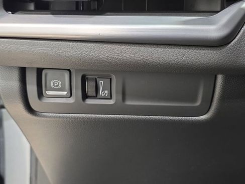 Used 2024 Cadillac XT4 Premium Luxury image 23