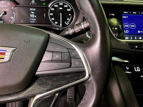 Used 2022 Cadillac XT5 Premium Luxury FWD image 12