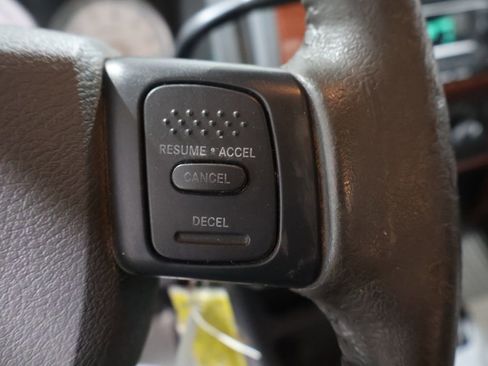 Used 2005 Dodge Dakota SLT image 28