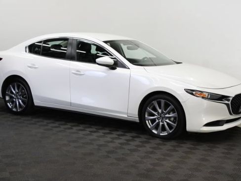 Used 2023 MAZDA MAZDA3 s FWD image 3