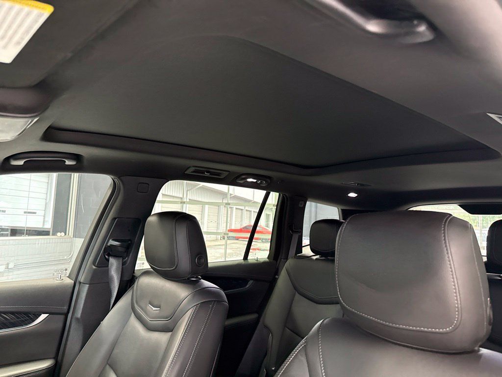 Used 2022 Cadillac XT6 Premium Luxury w/ Technology Package AWD/4WD image 26