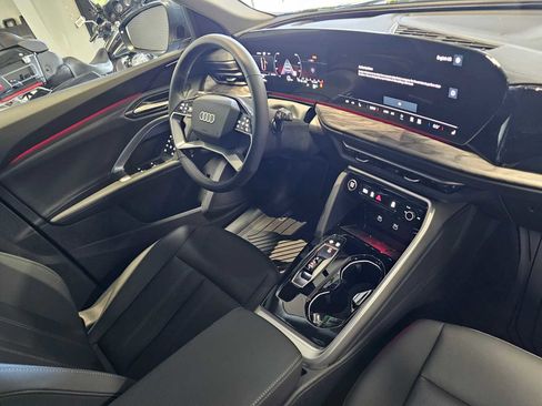 New 2025 Audi Q5 Premium image 10