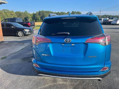Used 2017 Toyota RAV4 Limited image 4