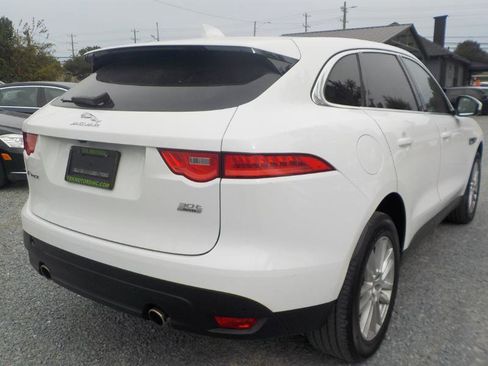 Used 2019 Jaguar F-PACE Prestige image 5